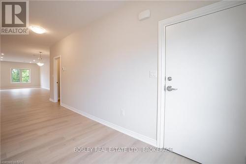 2B - 41 St Davids Road West, Thorold (557 - Thorold Downtown), ON - Indoor Photo Showing Other Room