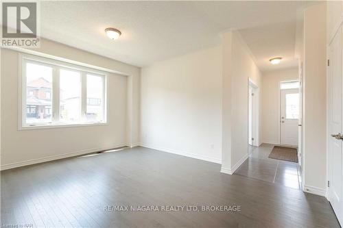 25 Oriole Crescent, Port Colborne (877 - Main Street), ON - Indoor Photo Showing Other Room