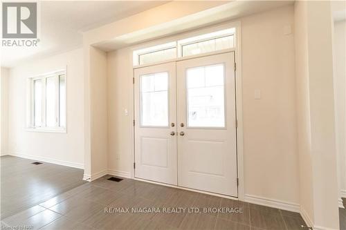 25 Oriole Crescent, Port Colborne (877 - Main Street), ON - Indoor Photo Showing Other Room