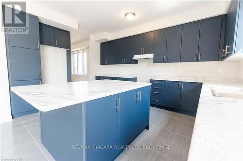 25 Oriole Crescent, Port Colborne (877 - Main Street), ON - Indoor Photo Showing Kitchen