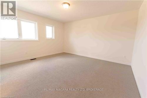 25 Oriole Crescent, Port Colborne (877 - Main Street), ON - Indoor Photo Showing Other Room