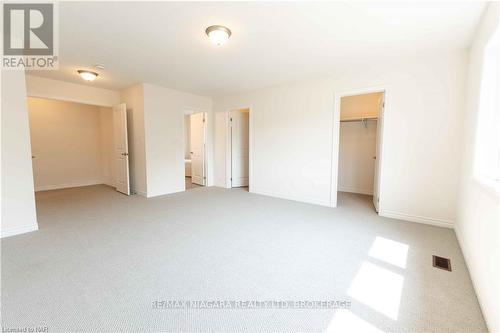 25 Oriole Crescent, Port Colborne (877 - Main Street), ON - Indoor Photo Showing Other Room