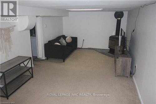 6398 Crawford Street, Niagara Falls (212 - Morrison), ON -  Photo Showing Other Room