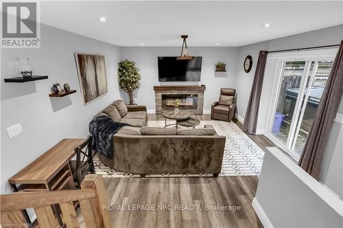 23 Pinewood Avenue, Grimsby (542 - Grimsby East), ON - Indoor Photo Showing Other Room With Fireplace