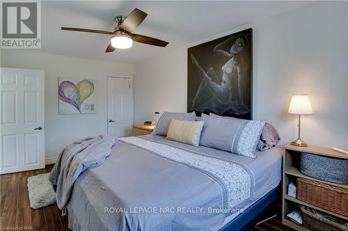 3522 East Main Street, Fort Erie (328 - Stevensville), ON - Indoor Photo Showing Bedroom