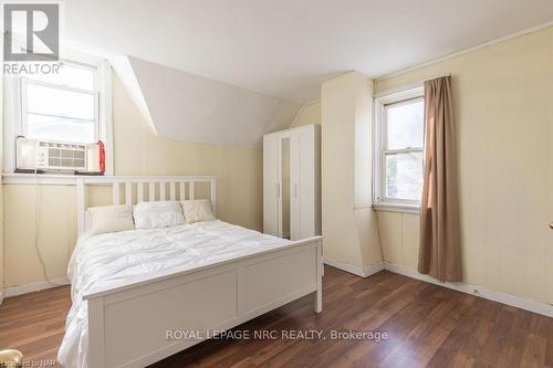 51 Haynes Avenue, St. Catharines (450 - E. Chester), ON - Indoor Photo Showing Bedroom