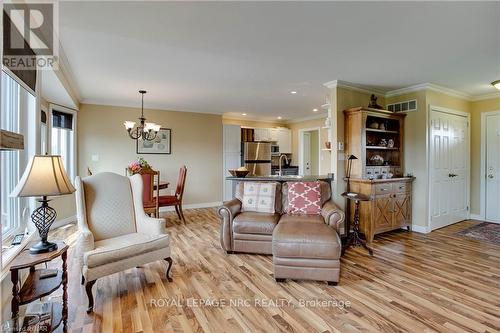 454 Holloway Bay Road S, Port Colborne (874 - Sherkston), ON - Indoor Photo Showing Living Room