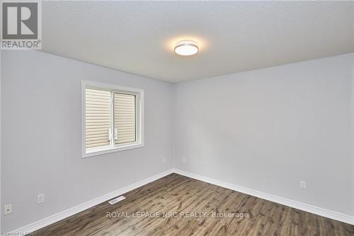 34 Bruce Street, Welland (768 - Welland Downtown), ON - Indoor Photo Showing Other Room