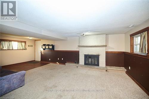 1463 Phillips Street, Fort Erie (334 - Crescent Park), ON - Indoor With Fireplace