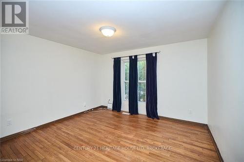 1463 Phillips Street, Fort Erie (334 - Crescent Park), ON - Indoor Photo Showing Other Room