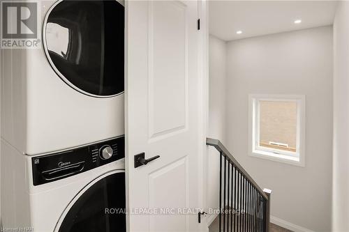 24 Ridge Road S, Fort Erie (335 - Ridgeway), ON - Indoor Photo Showing Laundry Room