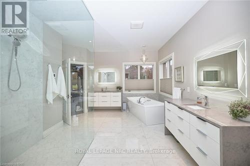 880 Metler Rd Road, Pelham (663 - North Pelham), ON - Indoor Photo Showing Bathroom