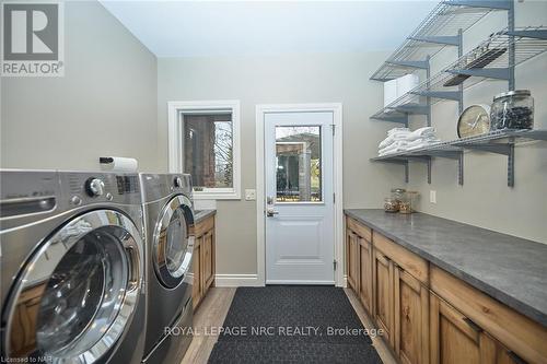 880 Metler Rd Road, Pelham (663 - North Pelham), ON - Indoor Photo Showing Laundry Room