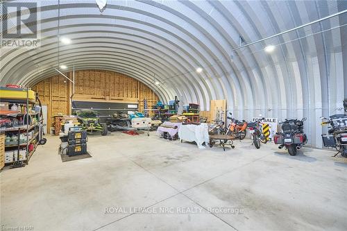 880 Metler Rd Road, Pelham (663 - North Pelham), ON - Indoor Photo Showing Garage