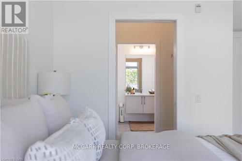 403 - 77 Yates Street, St. Catharines (451 - Downtown), ON - Indoor Photo Showing Bedroom