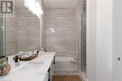 403 - 77 Yates Street, St. Catharines (451 - Downtown), ON - Indoor Photo Showing Bathroom