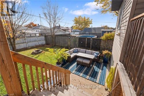 423 Deere Street Street, Welland (773 - Lincoln/Crowland), ON - Outdoor With Deck Patio Veranda