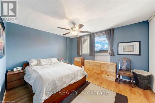 836 - 350 Quigley Road, Hamilton (Vincent), ON - Indoor Photo Showing Bedroom