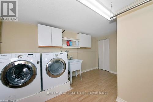 15 Oak Drive, Niagara-On-The-Lake (101 - Town), ON - Indoor Photo Showing Laundry Room