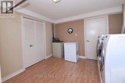 15 Oak Drive, Niagara-On-The-Lake (101 - Town), ON - Indoor Photo Showing Laundry Room