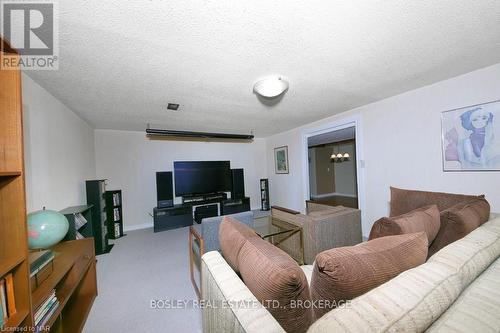 15 Oak Drive, Niagara-On-The-Lake (101 - Town), ON - Indoor Photo Showing Other Room