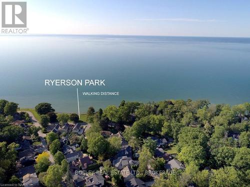 15 Oak Drive, Niagara-On-The-Lake (101 - Town), ON - Outdoor With Body Of Water With View