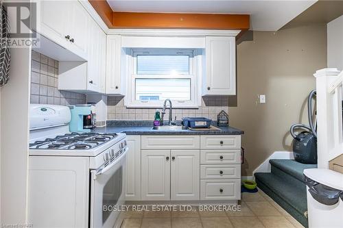 132 Dufferin Street E, St. Catharines (451 - Downtown), ON - Indoor Photo Showing Kitchen With Double Sink