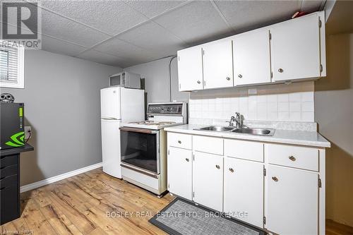 132 Dufferin Street E, St. Catharines (451 - Downtown), ON - Indoor Photo Showing Kitchen With Double Sink