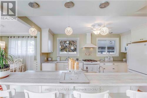 3351 Wiltshire Boulevard, Niagara Falls (207 - Casey), ON - Indoor Photo Showing Kitchen