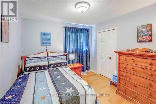 3351 Wiltshire Boulevard, Niagara Falls (207 - Casey), ON - Indoor Photo Showing Bedroom