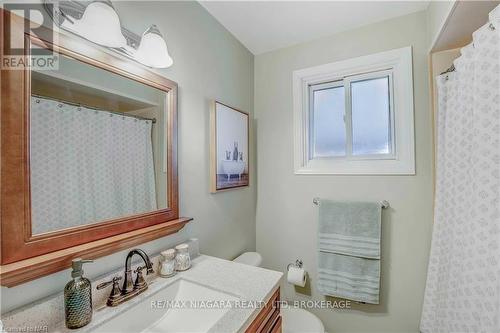 3351 Wiltshire Boulevard, Niagara Falls (207 - Casey), ON - Indoor Photo Showing Bathroom