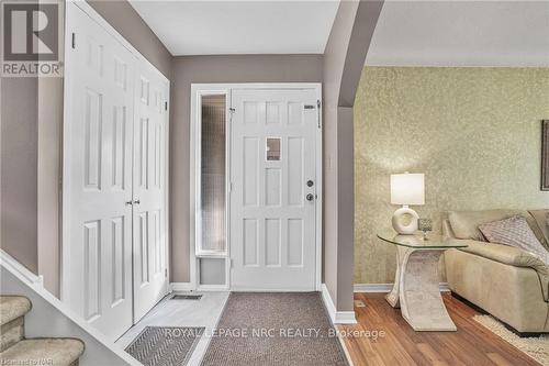 796 Grandview Road, Fort Erie (334 - Crescent Park), ON - Indoor Photo Showing Other Room