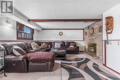 796 Grandview Road, Fort Erie (334 - Crescent Park), ON - Indoor Photo Showing Living Room With Fireplace