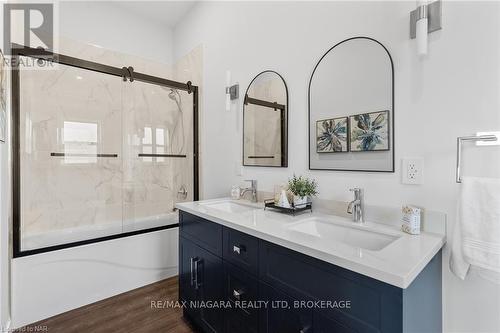 2062 Snider Road, Port Colborne (873 - Bethel), ON - Indoor Photo Showing Bathroom