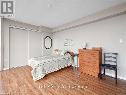 802 - 162 Martindale Road, St. Catharines (453 - Grapeview), ON - Indoor Photo Showing Bedroom