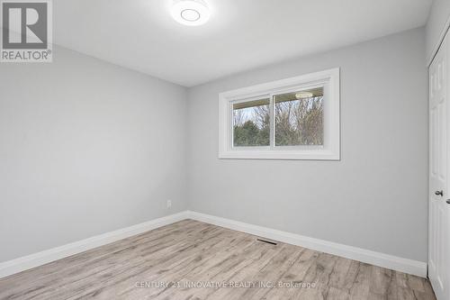 890 Wallace Avenue, Windsor, ON - Indoor Photo Showing Other Room