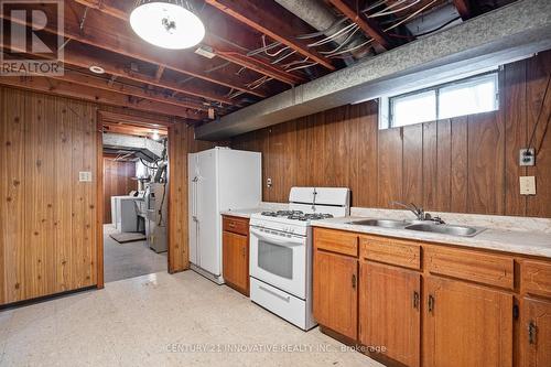 890 Wallace Avenue, Windsor, ON - Indoor Photo Showing Basement