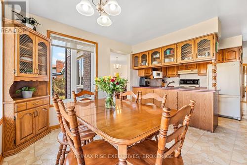 530 Canterbury Crescent, Kingston (City Southwest), ON - Indoor Photo Showing Dining Room