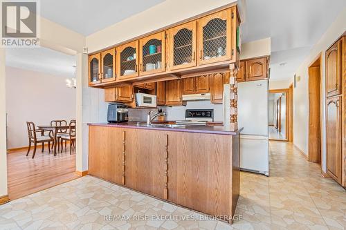 530 Canterbury Crescent, Kingston (City Southwest), ON - Indoor Photo Showing Kitchen