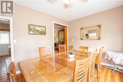 9268 Lundys Lane Lane, Niagara Falls (219 - Forestview), ON - Indoor Photo Showing Dining Room