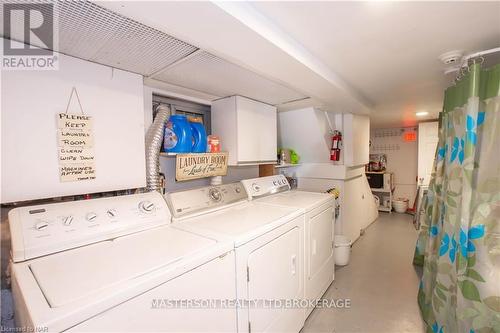 9268 Lundys Lane Lane, Niagara Falls (219 - Forestview), ON - Indoor Photo Showing Laundry Room