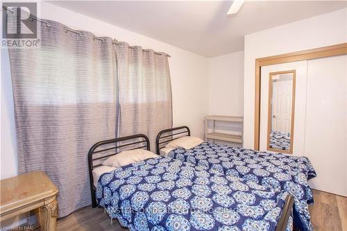 9208 Lundys Lane Lane, Niagara Falls (219 - Forestview), ON - Indoor Photo Showing Bedroom