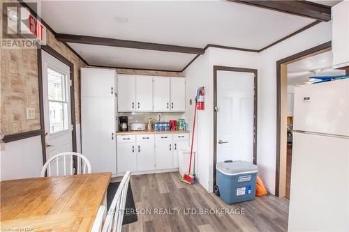 9208 Lundys Lane Lane, Niagara Falls (219 - Forestview), ON - Indoor Photo Showing Kitchen