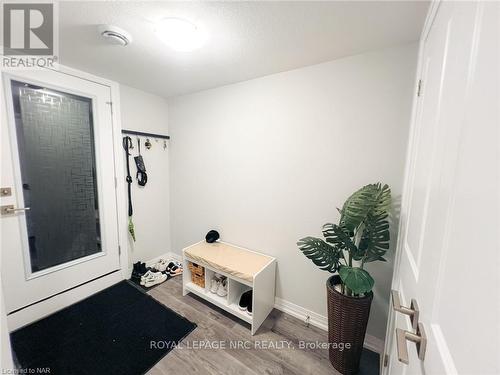 60 - 6705 Cropp Street, Niagara Falls (212 - Morrison), ON - Indoor Photo Showing Other Room