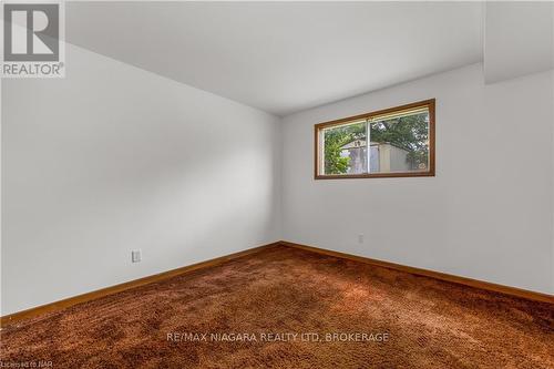 19 Colonial Street, Welland (767 - N. Welland), ON - Indoor Photo Showing Other Room