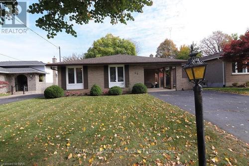 32 Ramsey Street, St. Catharines (443 - Lakeport), ON - Outdoor With Facade