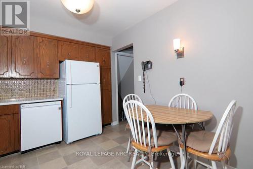 32 Ramsey Street, St. Catharines (443 - Lakeport), ON - Indoor