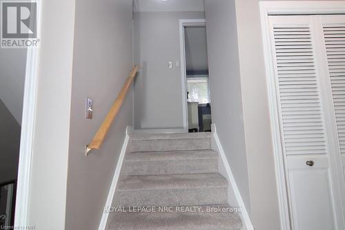 32 Ramsey Street, St. Catharines (443 - Lakeport), ON - Indoor Photo Showing Other Room