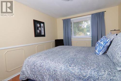 32 Ramsey Street, St. Catharines (443 - Lakeport), ON - Indoor Photo Showing Bedroom