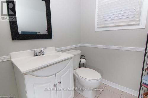 32 Ramsey Street, St. Catharines (443 - Lakeport), ON - Indoor Photo Showing Bathroom